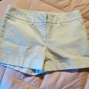 NY & CO Soft White Dress Shorts, Excellent condition, 6
